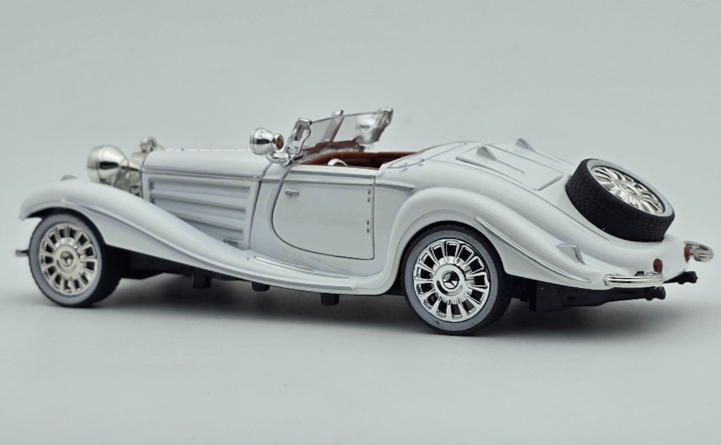 Minimotiv 1936 Mercedes-Benz 500K Type roadster 1:32 diecast scale model collectible