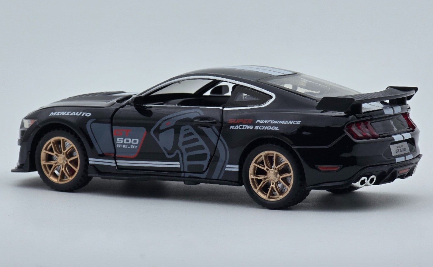 Minimotiv Ford Mustang Shelby GT500 1:32 diecast Scale Model car
