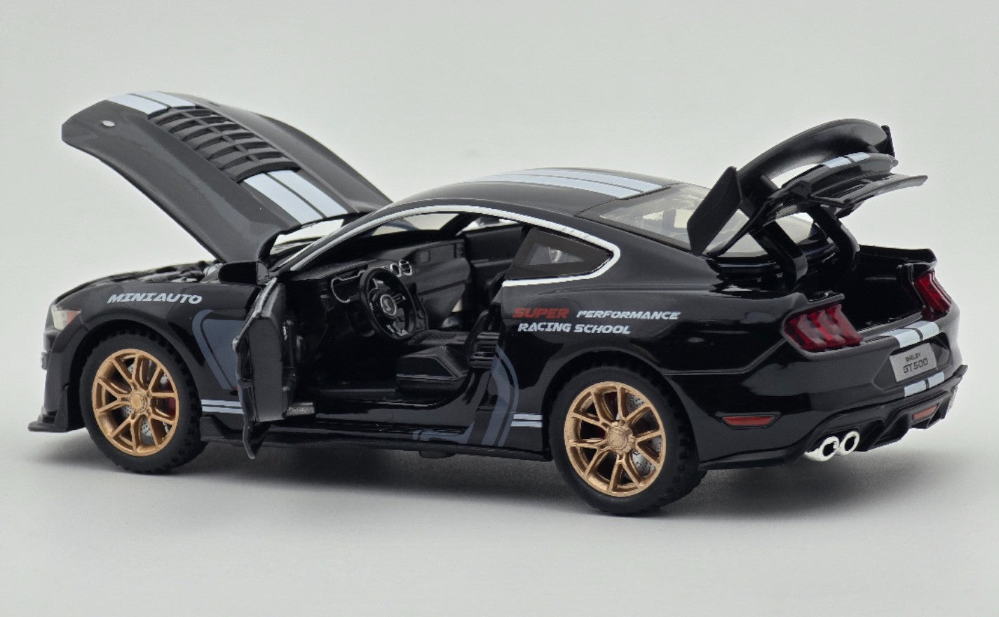 Minimotiv Ford Mustang Shelby GT500 1:32 diecast Scale Model car