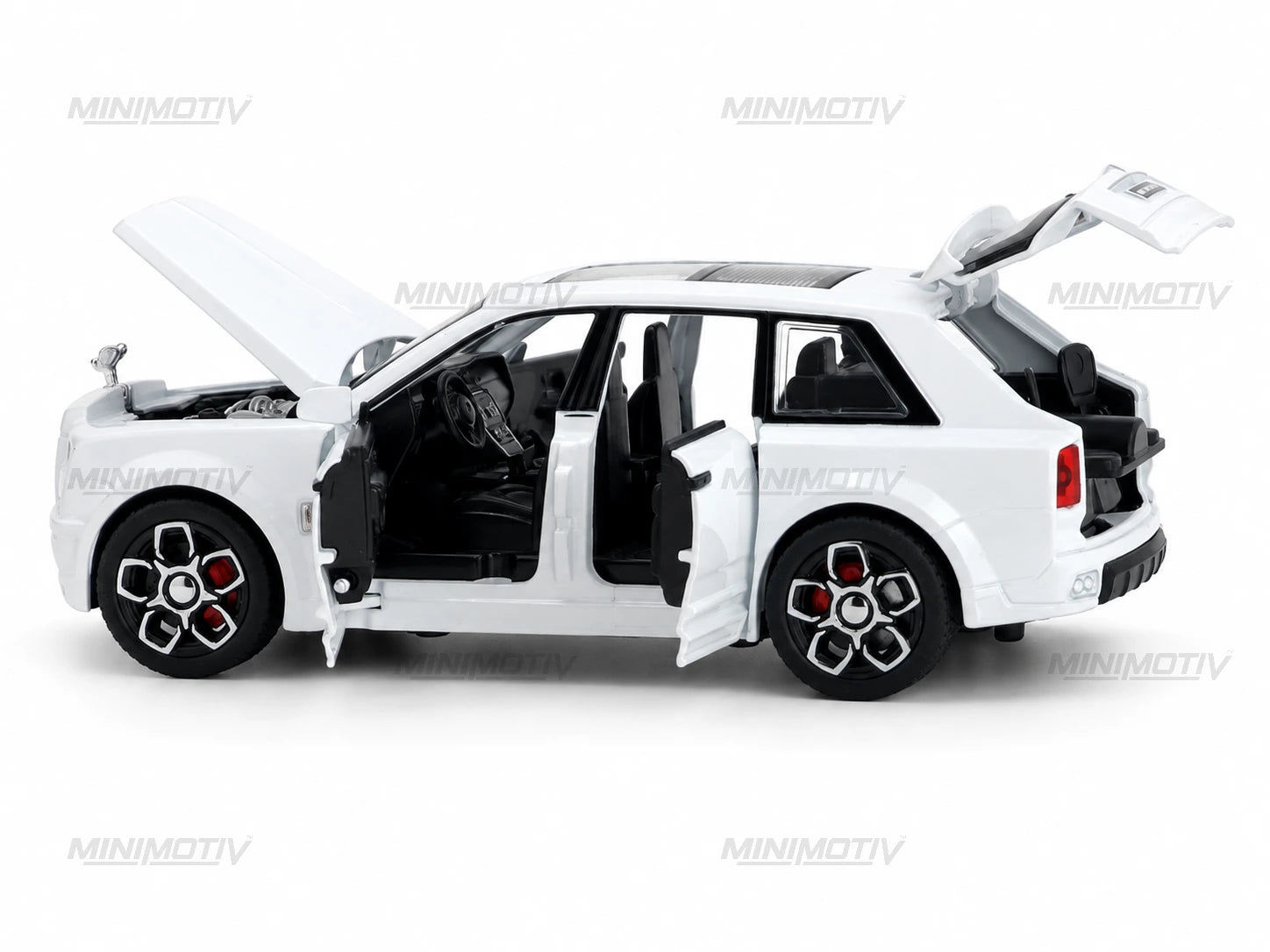 Rolls-Royce Cullinan 1:32 Metal Diecast Car (16x7 cm)