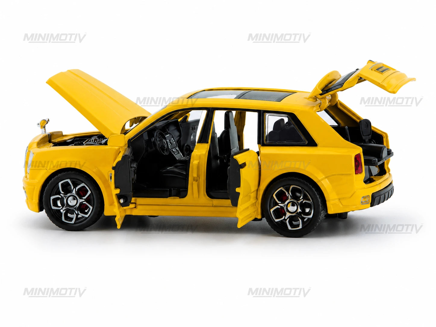 Rolls-Royce Cullinan 1:32 Metal Diecast Car (16x7 cm)