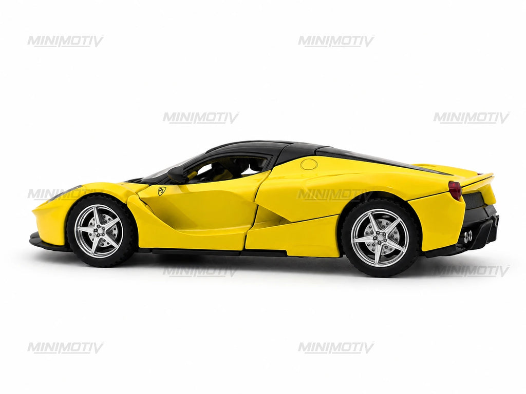 Ferrari LaFerrari 1:32 Metal Diecast Car (15x6 cm)
