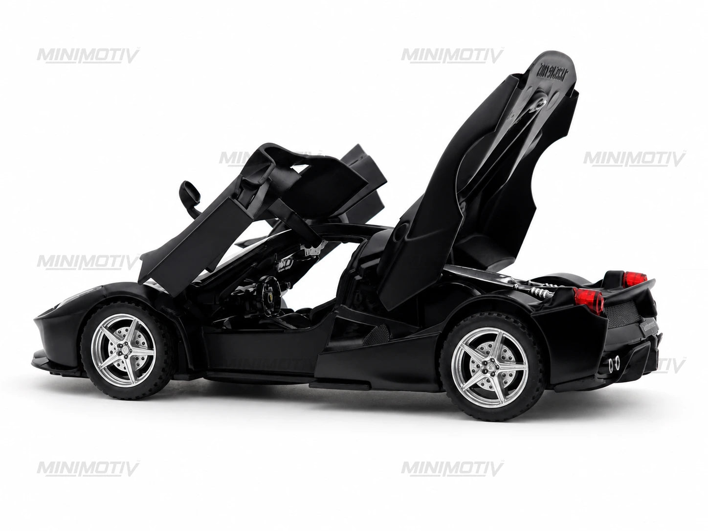 Ferrari LaFerrari 1:32 Metal Diecast Car (15x6 cm)