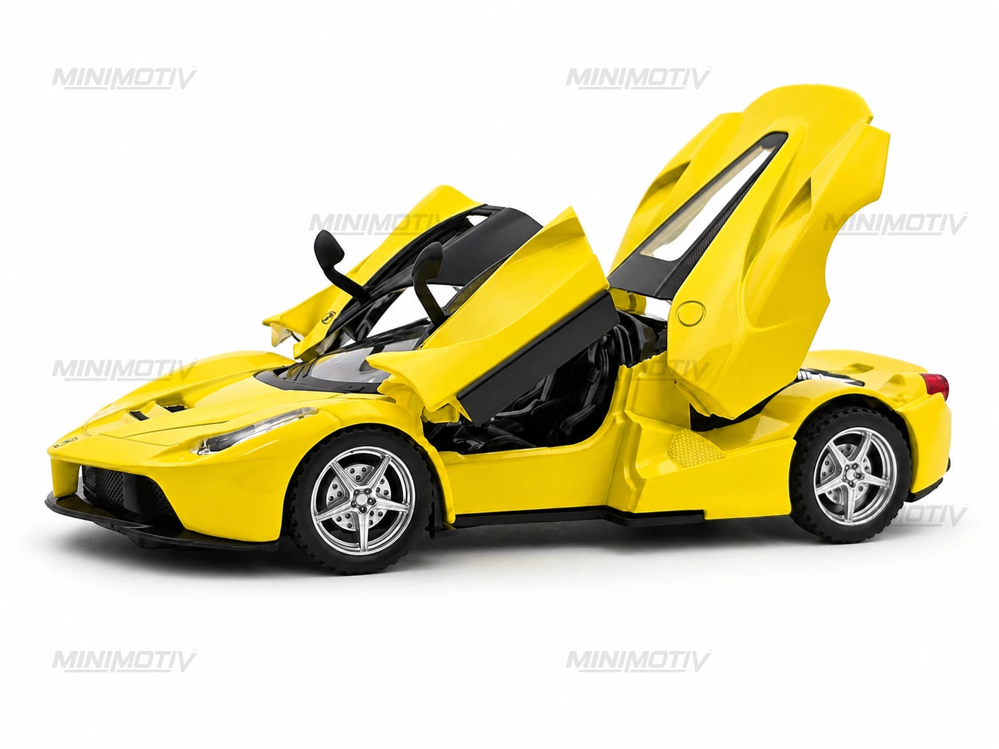 Ferrari LaFerrari 1:32 Metal Diecast Car (15x6 cm)