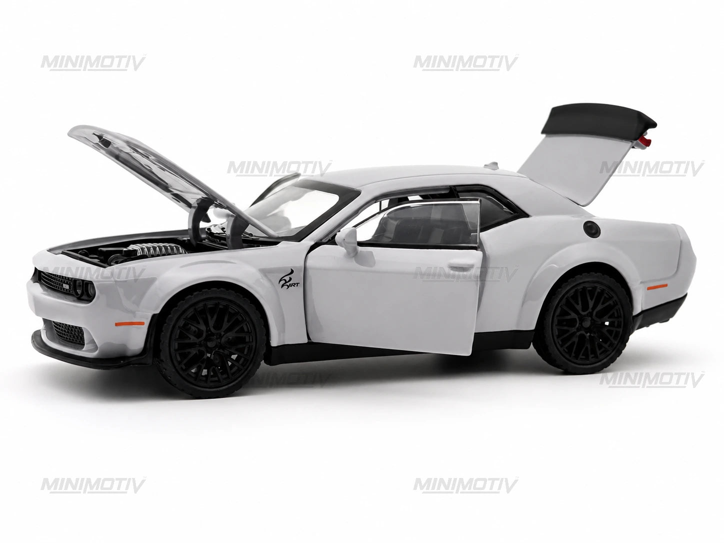 Dodge Challenger SRT 1:32 Metal Diecast Car (15.8x6.8 cm)
