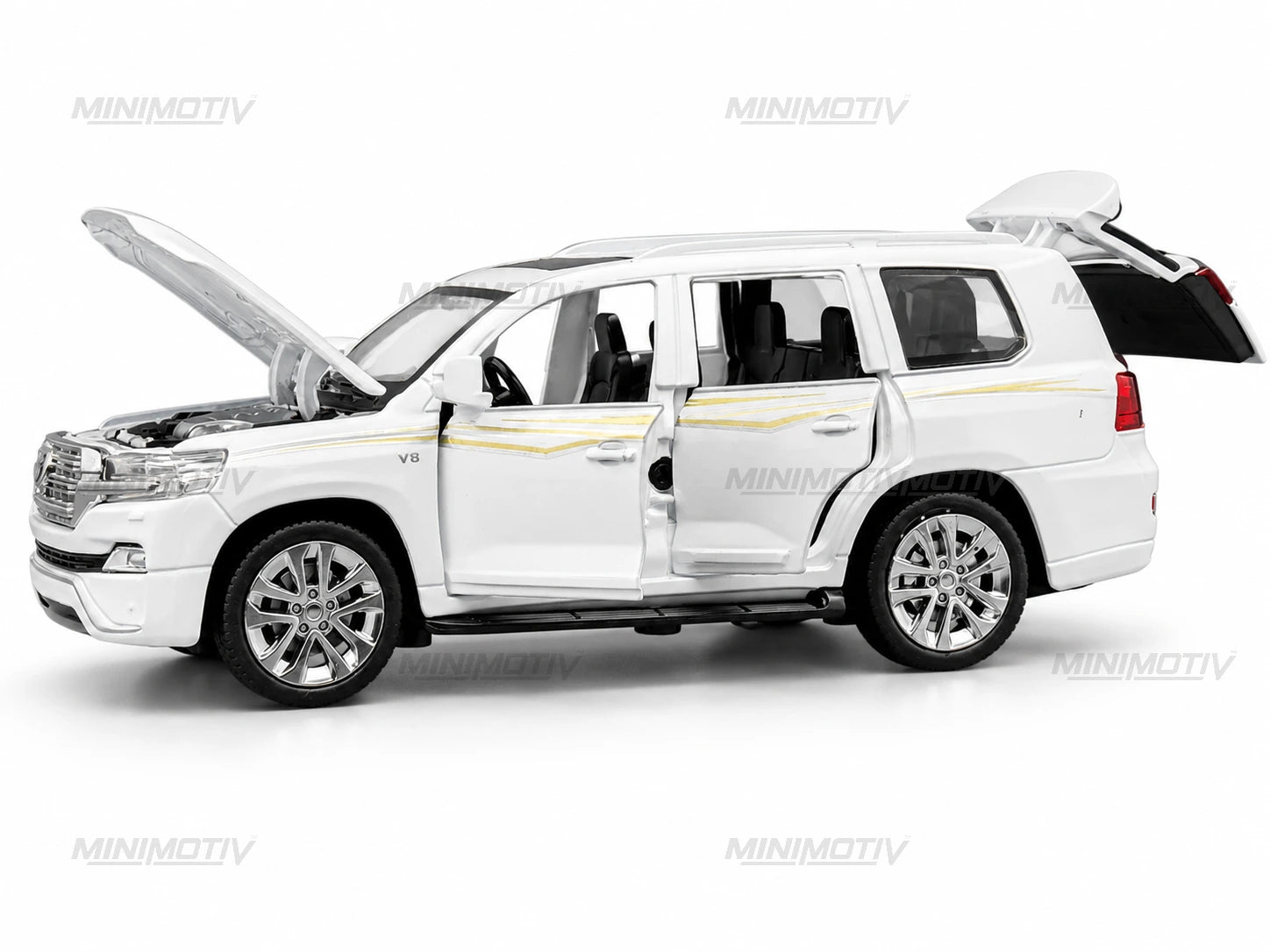 Toyota Land Cruiser LC200 1:32 Metal Diecast Car (15x6 cm)