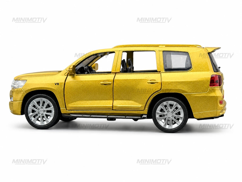Toyota Land Cruiser LC200 1:32 Metal Diecast Car (15x6 cm)