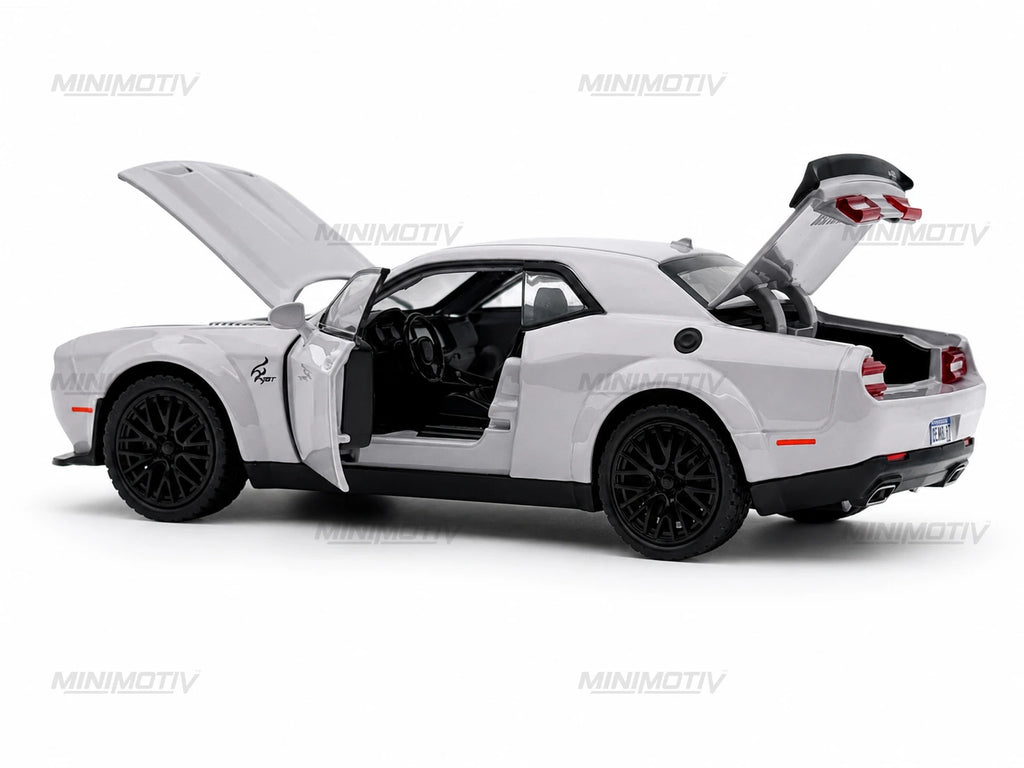Dodge Challenger SRT 1:32 Metal Diecast Car (15.8x6.8 cm)